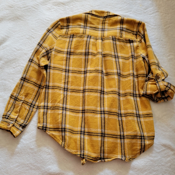 Harve benard top, M Plaid shirt with tie - Picture 8 of 9